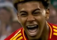 九游下载-内马尔在IG比赛中夺冠，出色防守引发热议！